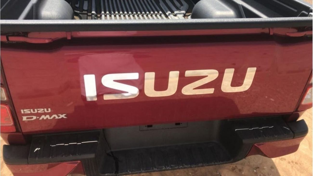 إيسوزو D ماكس 2025 ايسوزو دي ماكس SC 1.9L ديزل يدوي 4X2 زيرو كم