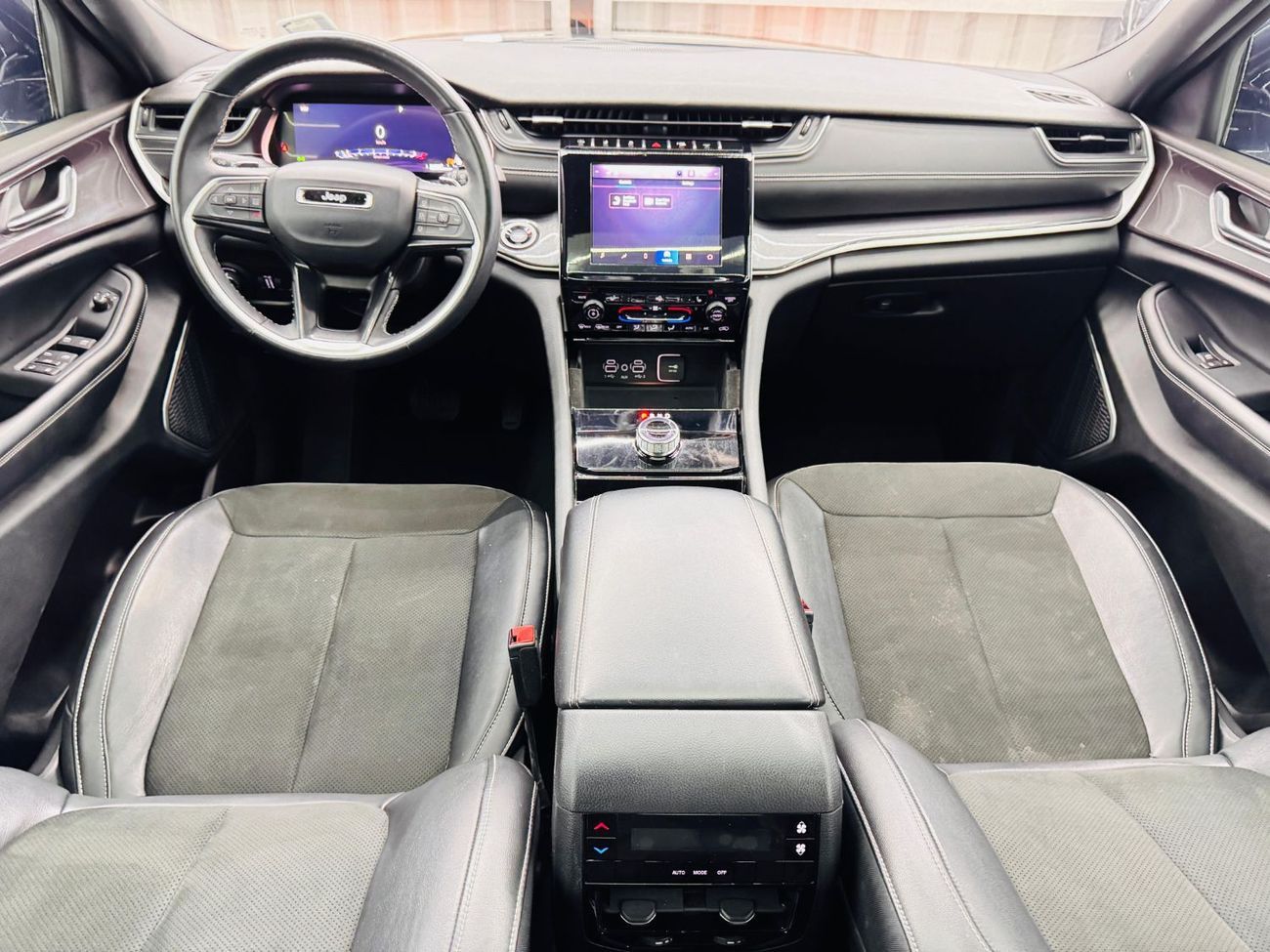 جيب جراند شيروكي L Altitude 3.6L 2022 Jeep Grand Cherokee L Altitude with Al Futtaim Warranty til 12/2027 and service