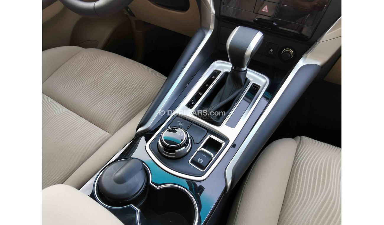 Mitsubishi Montero 3.0L Petrol, 18" Rims, Sunroof, Push Start, Back Sensor, Bluetooth, Fog Lights, CD-USB(CODE # MSP01)