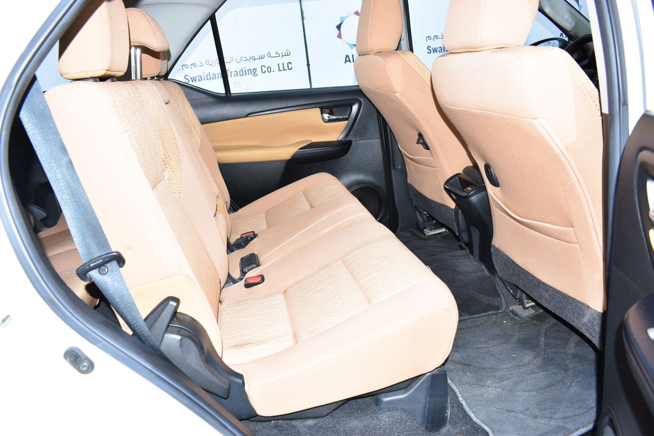 Toyota Fortuner AED 1519 PM | 2.7L EXR 4WD GCC DEALER WARRANTY