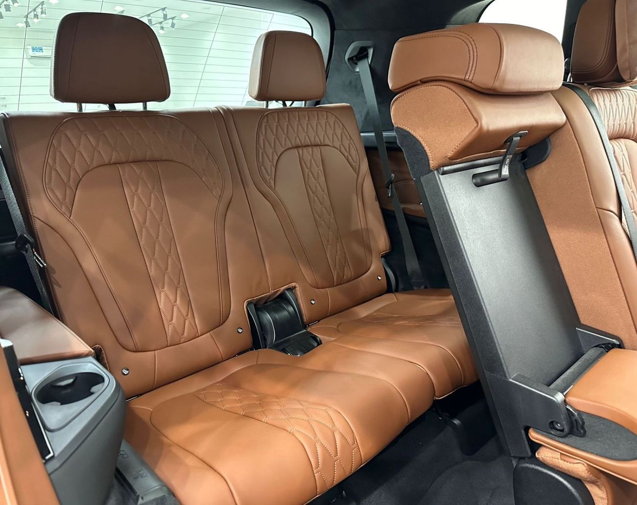 BMW X7 2022 BMW X7 xDrive40i Individual, Dec 2026 BMW Warranty + Service Pack, Low Kms, GCC