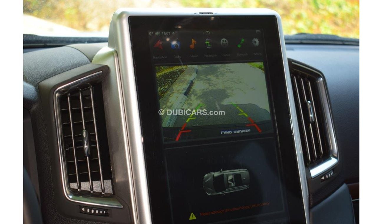 تويوتا لاند كروزر 200 VXR  V8 5.7L PETROL 8 SEAT AUTOMATIC TRANSMISSION BLACK EDITION