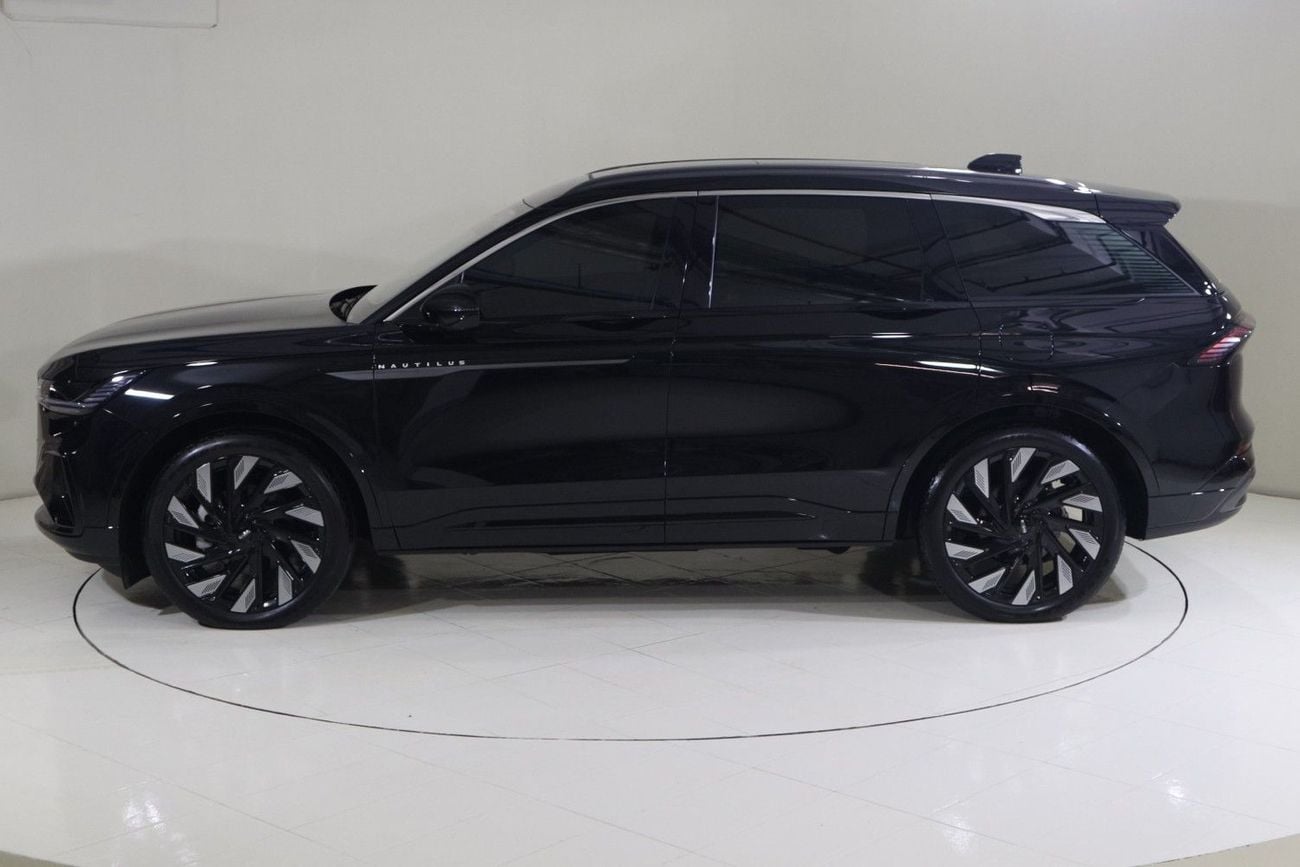 لينكولن ناوتيلوس NAU925H NAUTILUS PRESIDENTIAL 800A AWD 2.0L FHEV AT / FREE Insurance + Registration / AL TAYER MOTOR