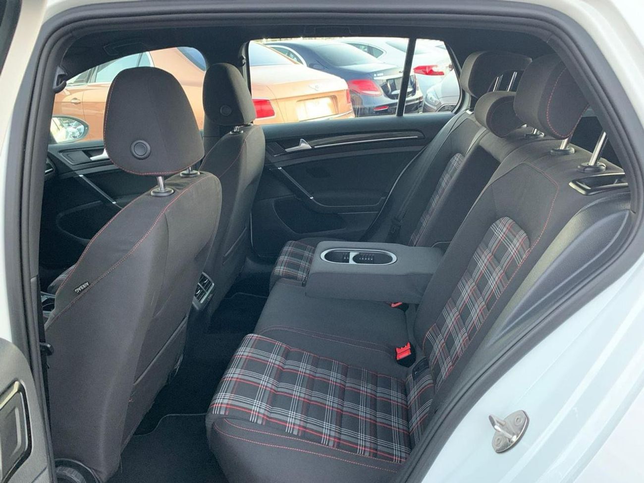 فولكس واجن جولف Golf GTI_GCC_2015_Excellent Condition _Full option