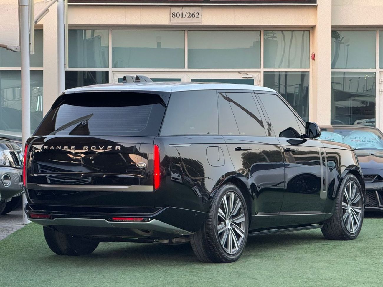 لاند روفر رينج روفر لاند روفر رنج روفر فوج p400 خليجي 2023 ٦ سليندر صبغ وكاله تشييكات وكاله تحت الضمان بحاله ممتازه