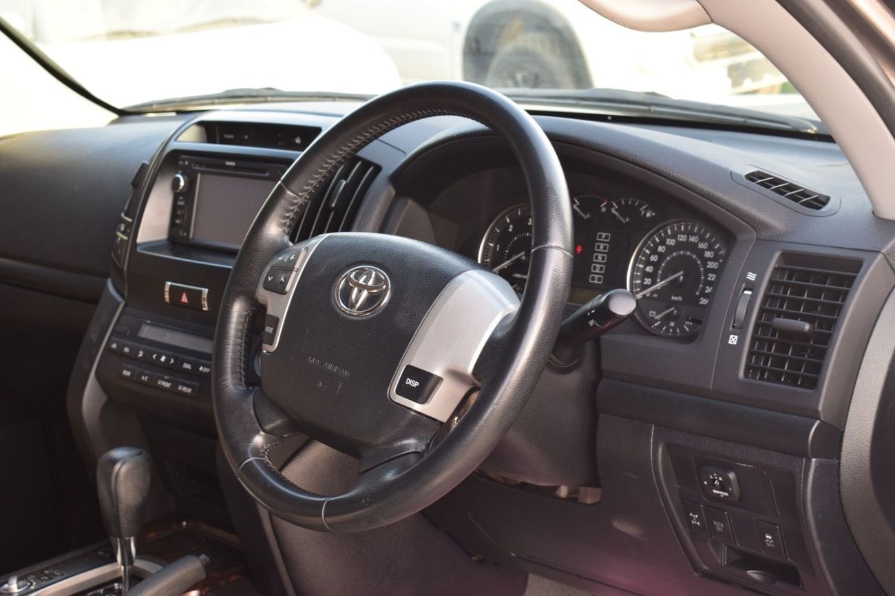 Toyota Land Cruiser GXR GT 4.6L 4WD 2015 TOYOTA LAND CRUISER GXL V8