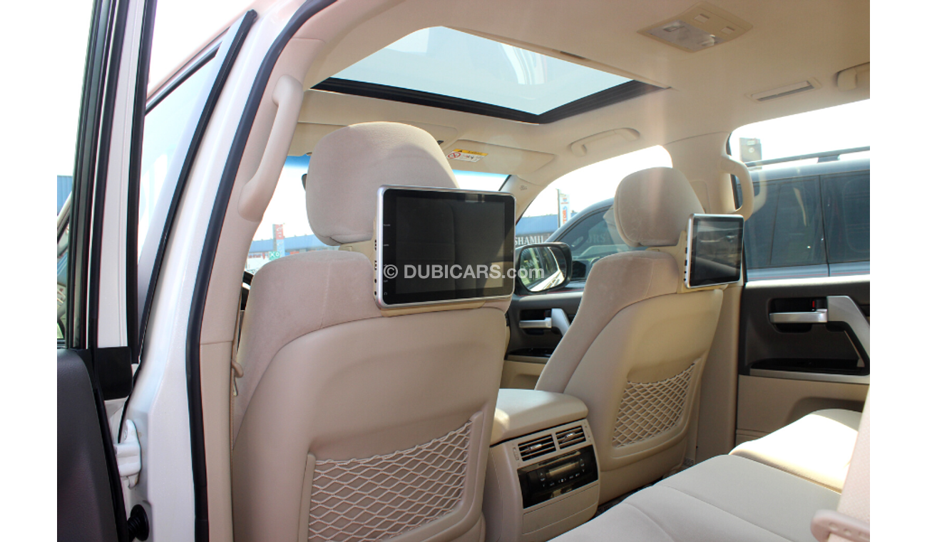 تويوتا لاند كروزر (2018) VXR V8 5.7 GCC