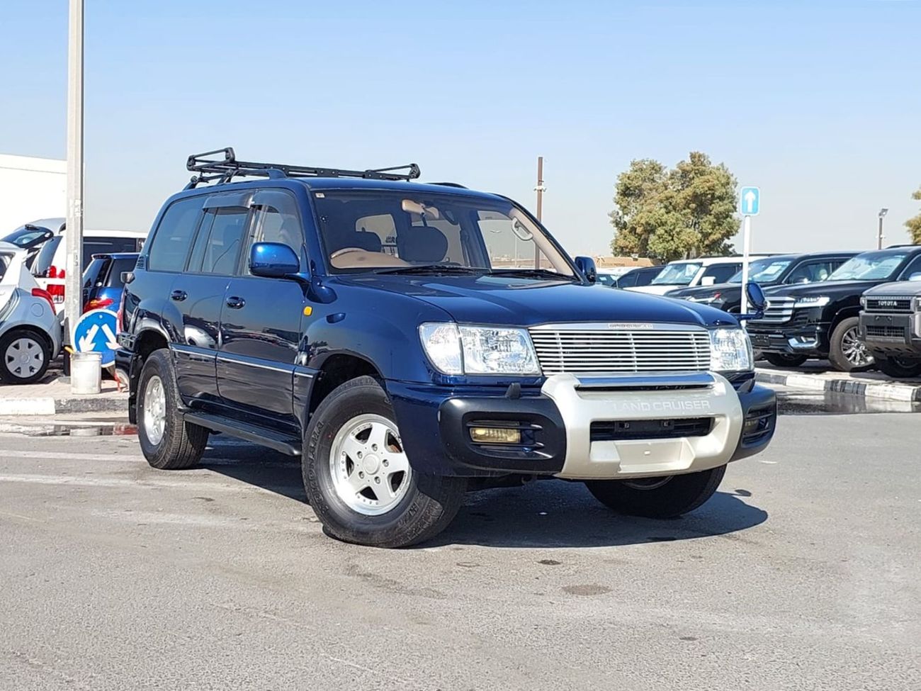 Toyota Land Cruiser TOYOTA LAND CRUISER SUV RHD 1998 MODEL 4.2 L DIESEL AUTOMATIC(PM10431)