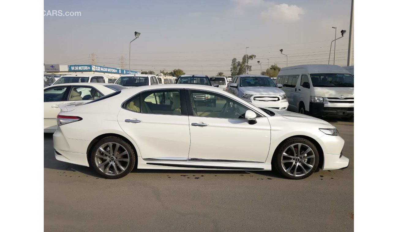 Toyota Camry CAMRY 2.5 L GLE. TRD EDITION