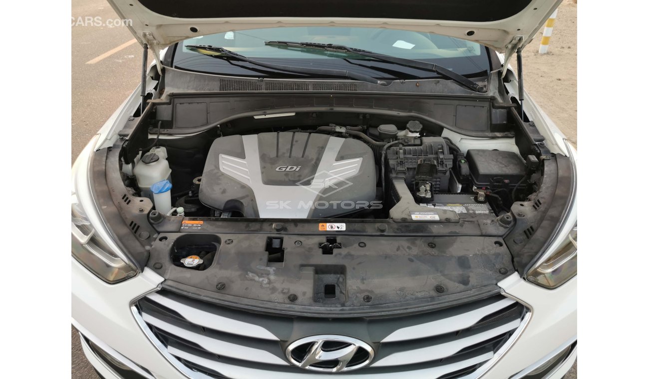Hyundai Santa Fe 3.3L Petrol, Alloy Rims, DVD Camera, Leather Seats, Rear A/C, Live Rear View  Camera.( LOT # 4325)
