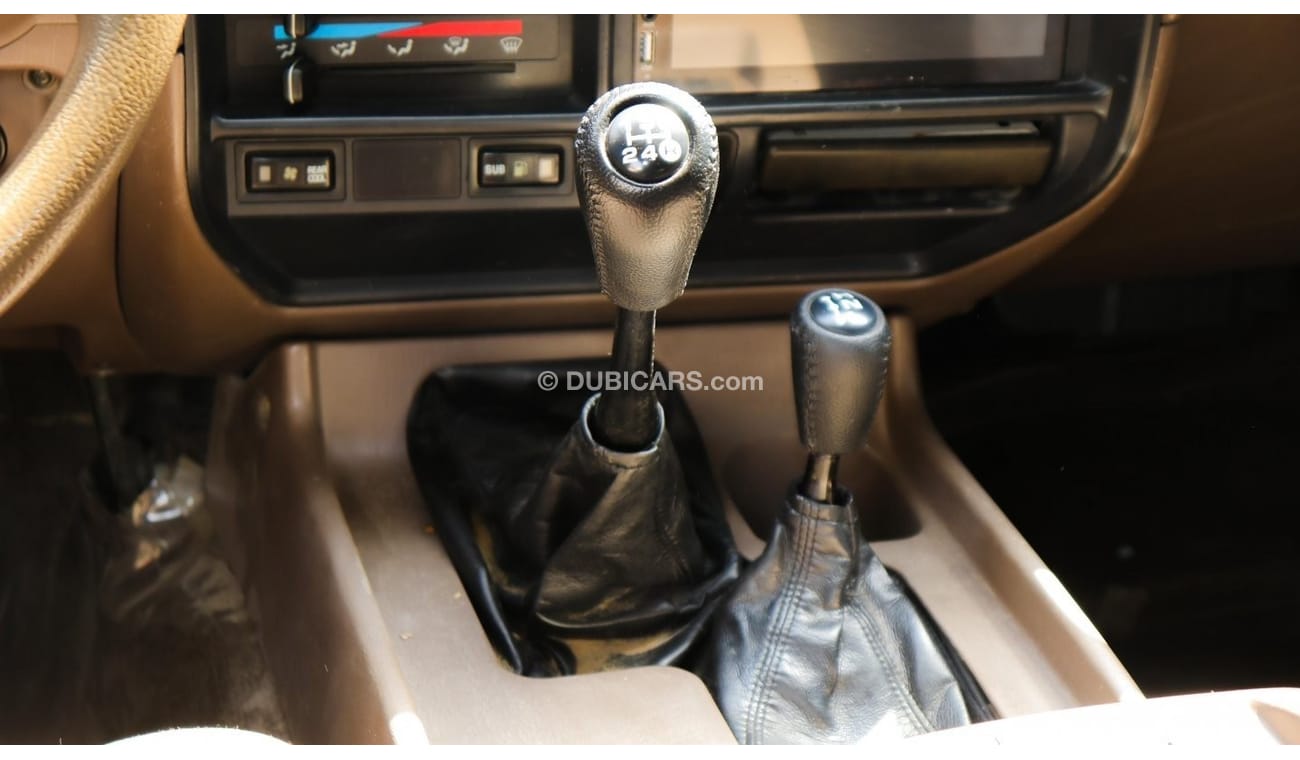 تويوتا لاند كروزر GXR