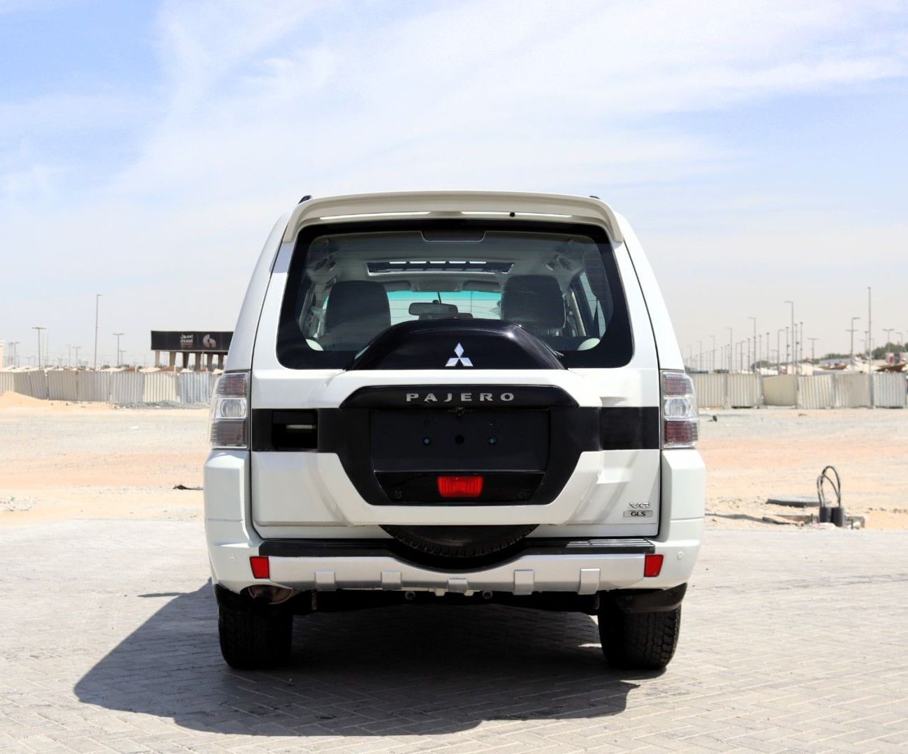 ميتسوبيشي باجيرو GLS Highline 3.5L (186 HP)