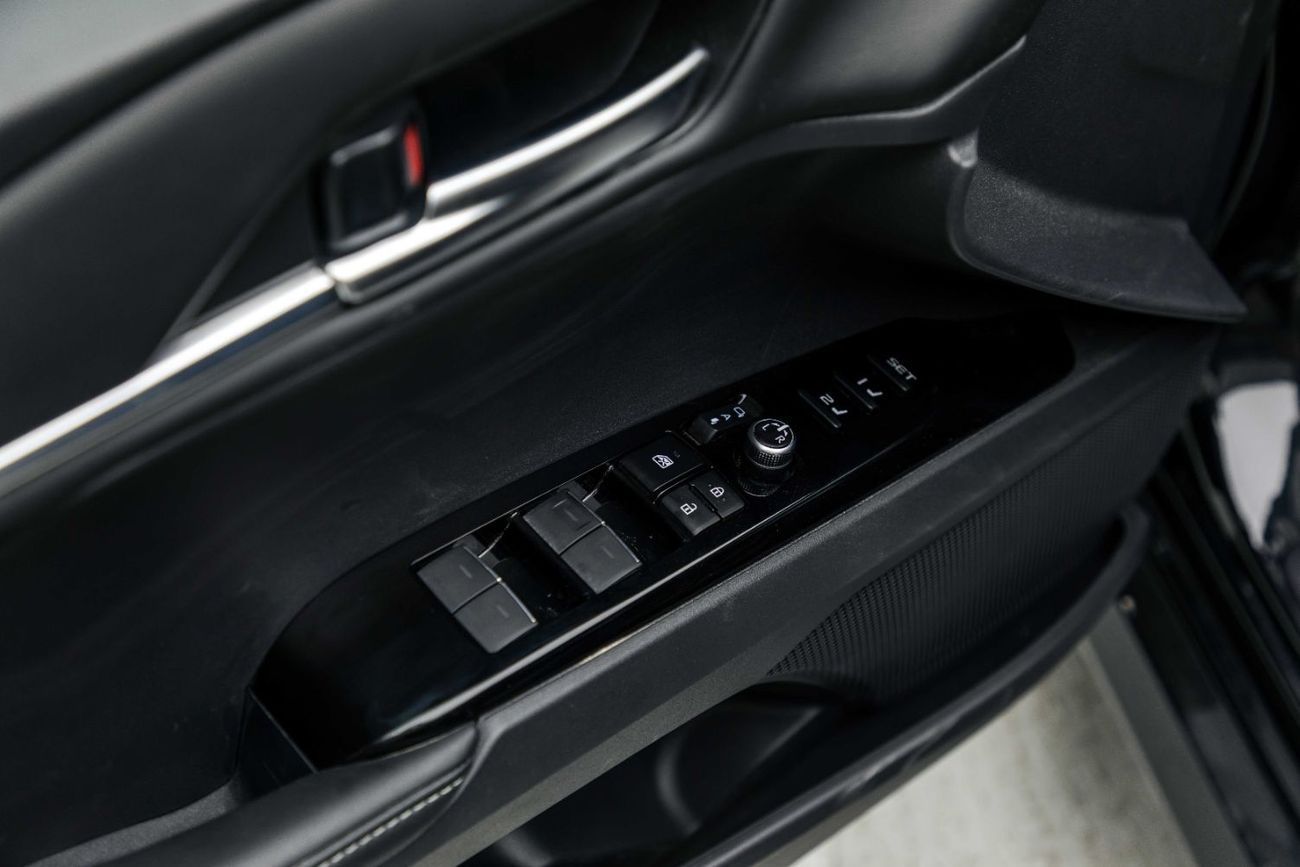 تويوتا كامري Premium 2.5L - Hybrid - Black Inside Black | Export Only