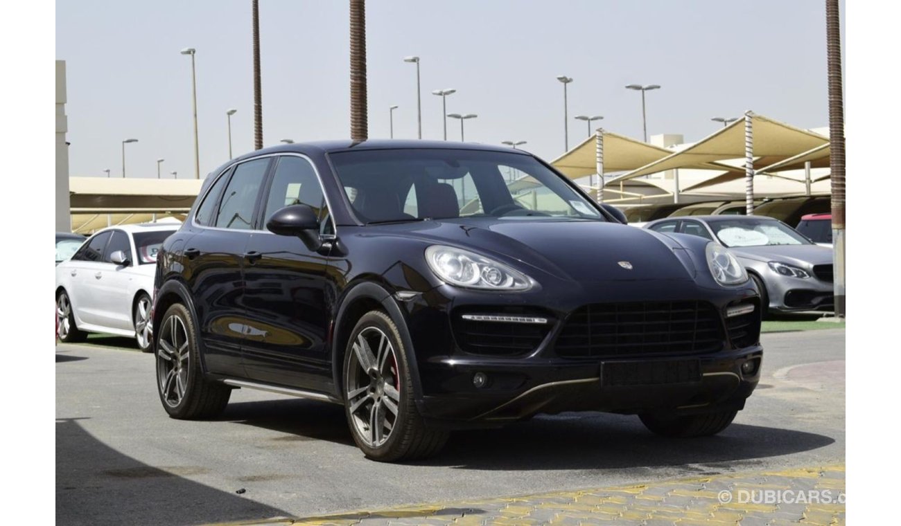 Porsche Cayenne Turbo Gcc irst owner top opition