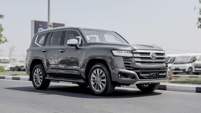 Toyota Land Cruiser VXR 2026 Toyota Land Cruiser VXR 3.5L AT Hybrid (Gray-Red)