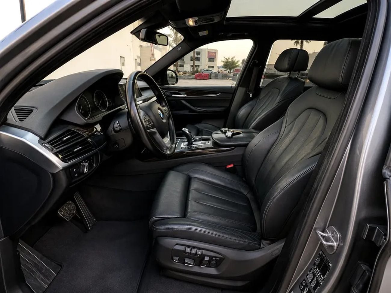 بي أم دبليو X5 1,338 P.M | xDrive35i Exclusive | GCC Specs | 3.0L V6