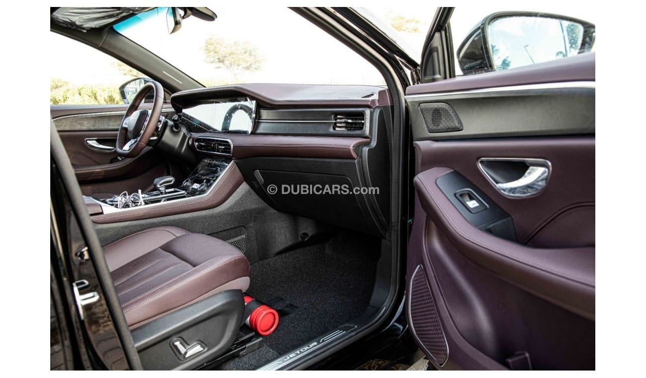 Jetour X90 2024/23 Jetour X 90 PLUS LX SUV 1.6 LH P A/T - Black inside red & brown