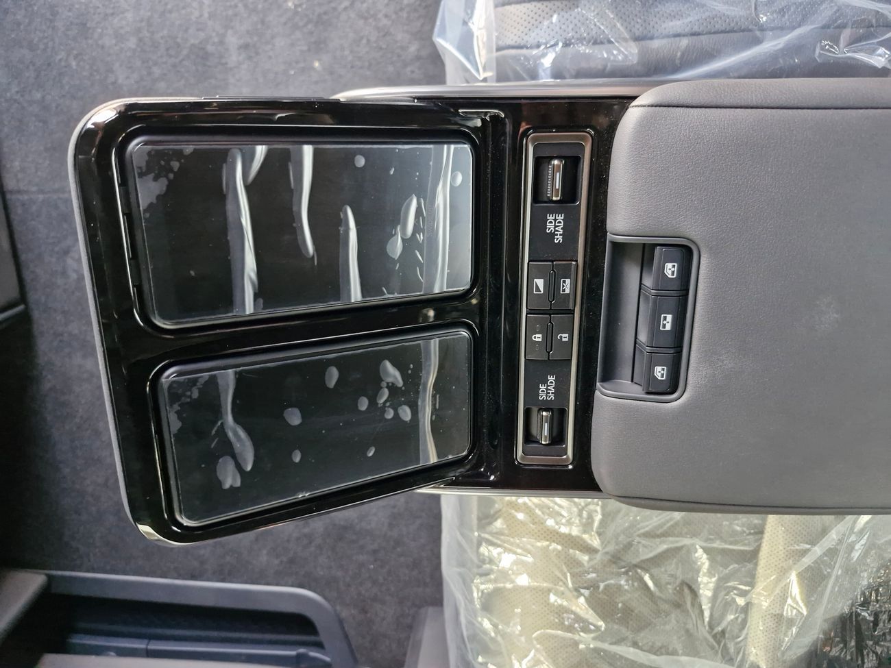 لكزس LM 350h AWD ULTRA LUXURY BRAND NEW 0KM