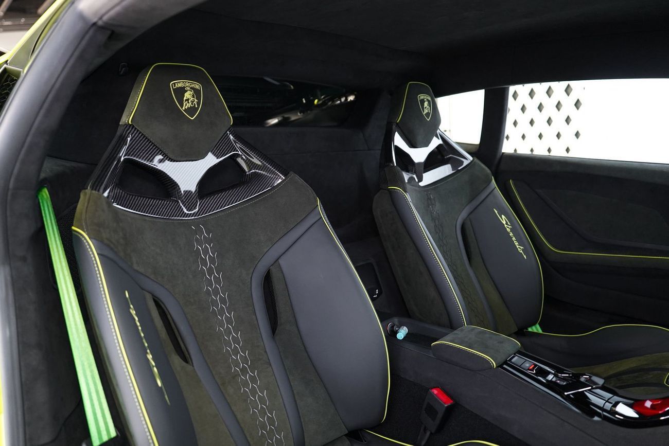 Lamborghini Huracan STERRATO 5.2L V10