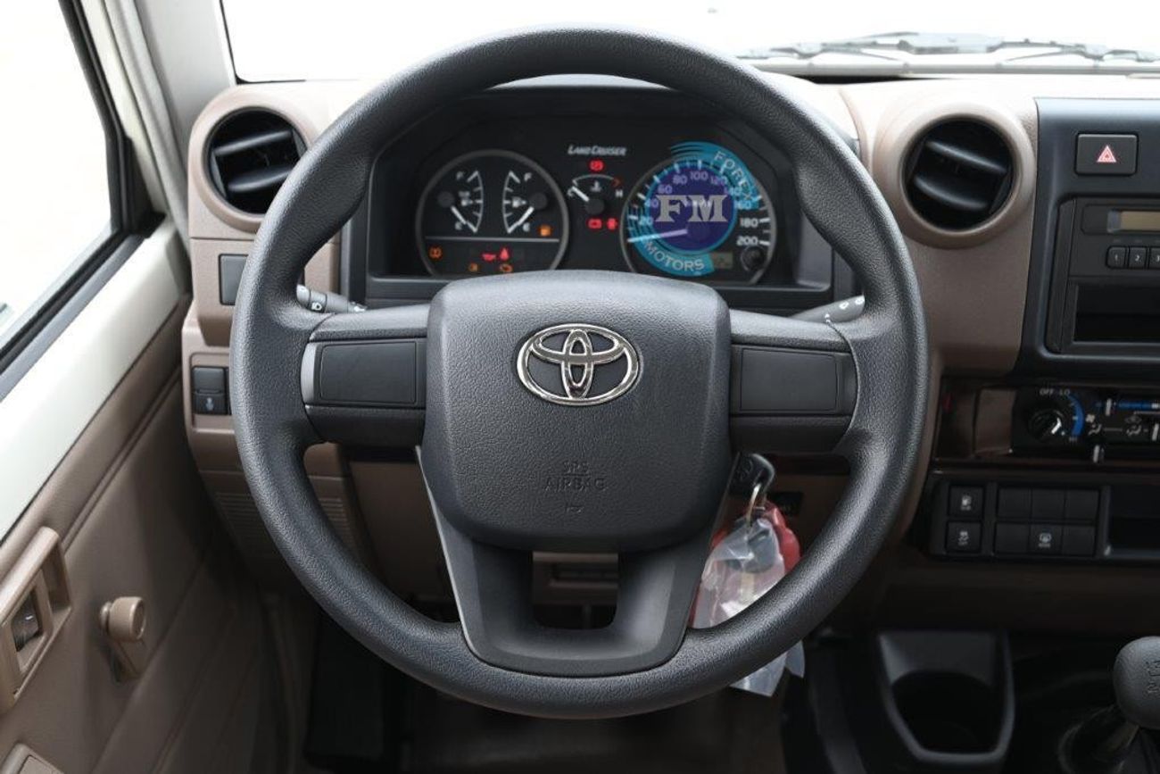 تويوتا لاند كروزر 70 2.8L Diesel 9 Seater 4WD Manual Euro 4