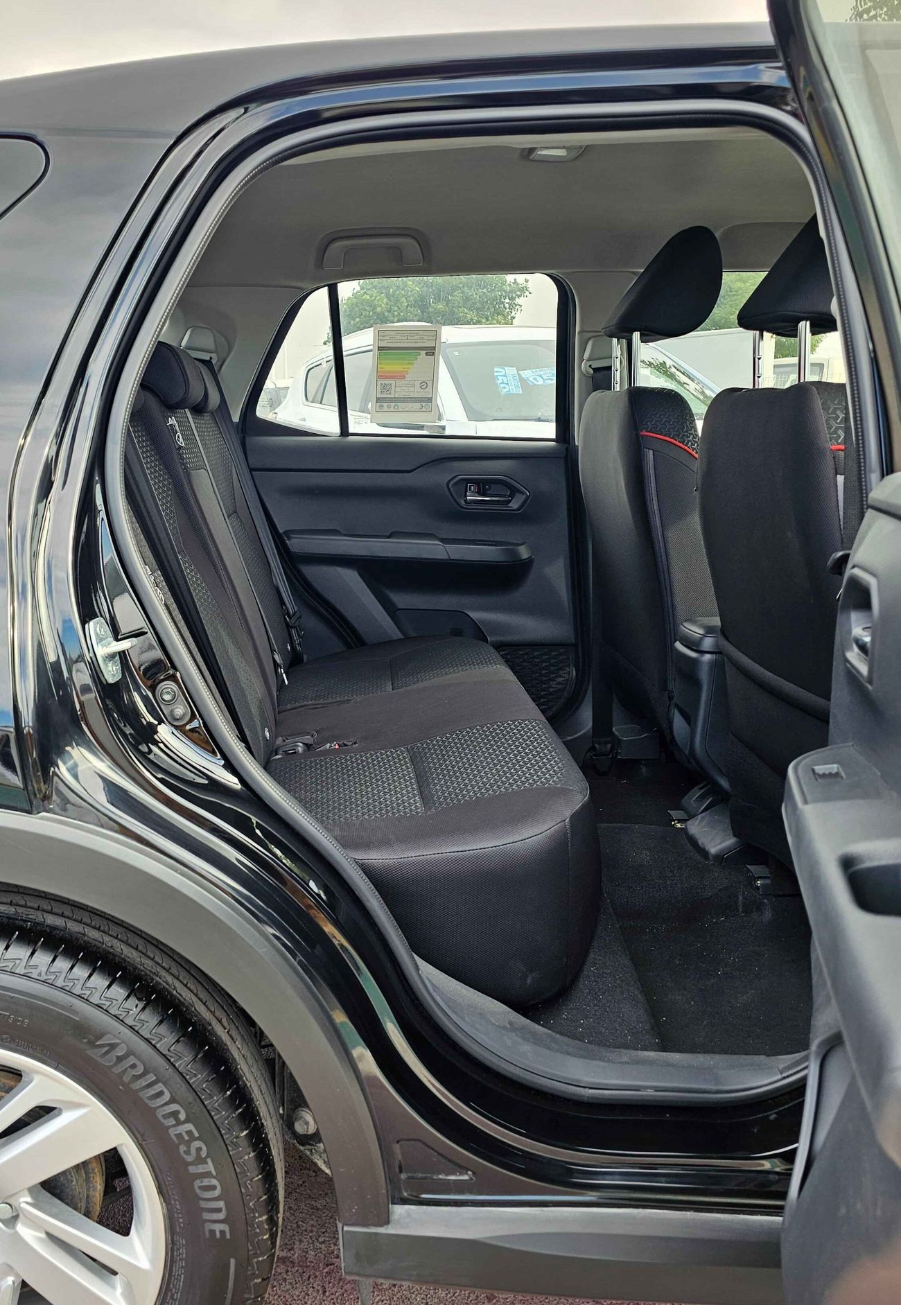 تويوتا ريز 1.2L Petrol, Alloy Rims, DVD Camera, Rear A/C ( CODE #  67966)