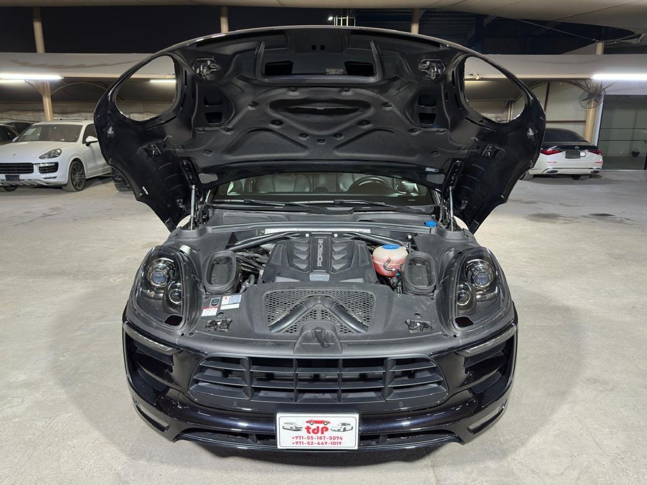 بورش ماكان GTS 3.0L (360 HP) PORSCHE MACAN GTS 2017 3.0 | SPORTS CHRONO PACKAGE | SPORTS EXHAUST SYSTEM | 21-IN