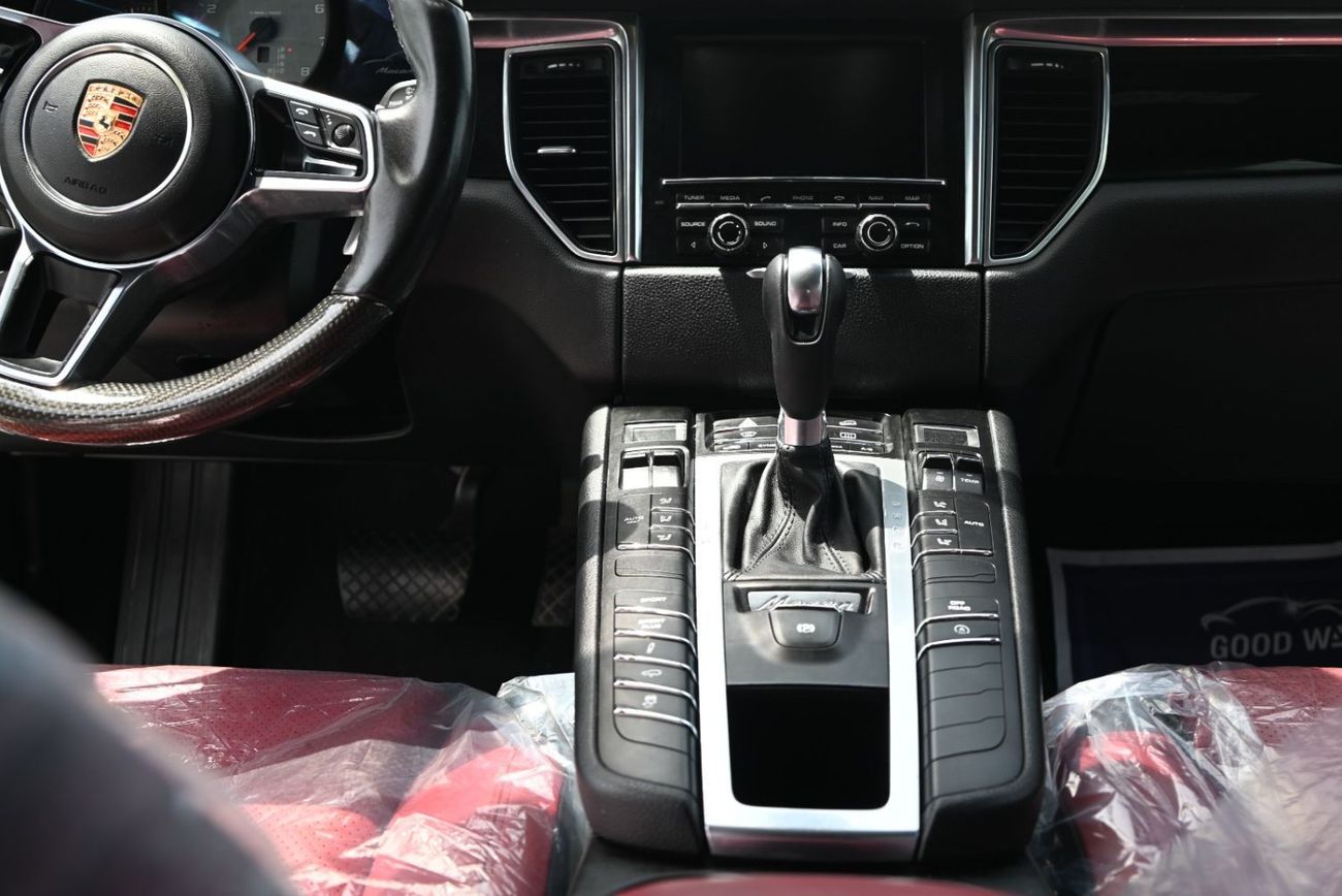 Porsche Macan S 2.9L (375 HP) BEST DEAL 0% DP - AGENCY MAINTAINED - PORSCHE MACAN S WITH PANORAMIC ROOF - RED INTE