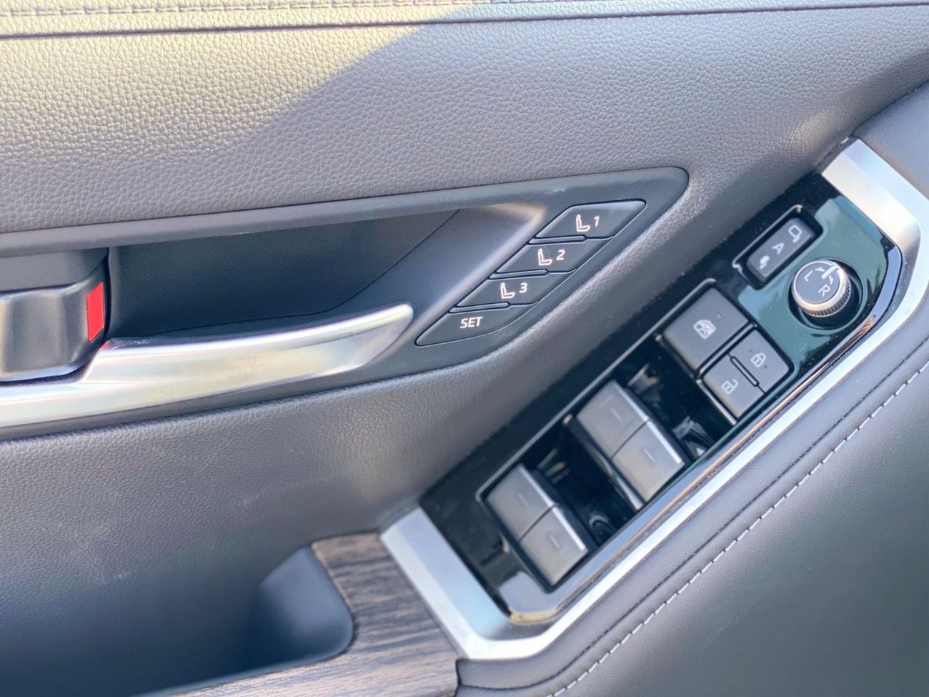 تويوتا لاند كروزر VX 3.5L