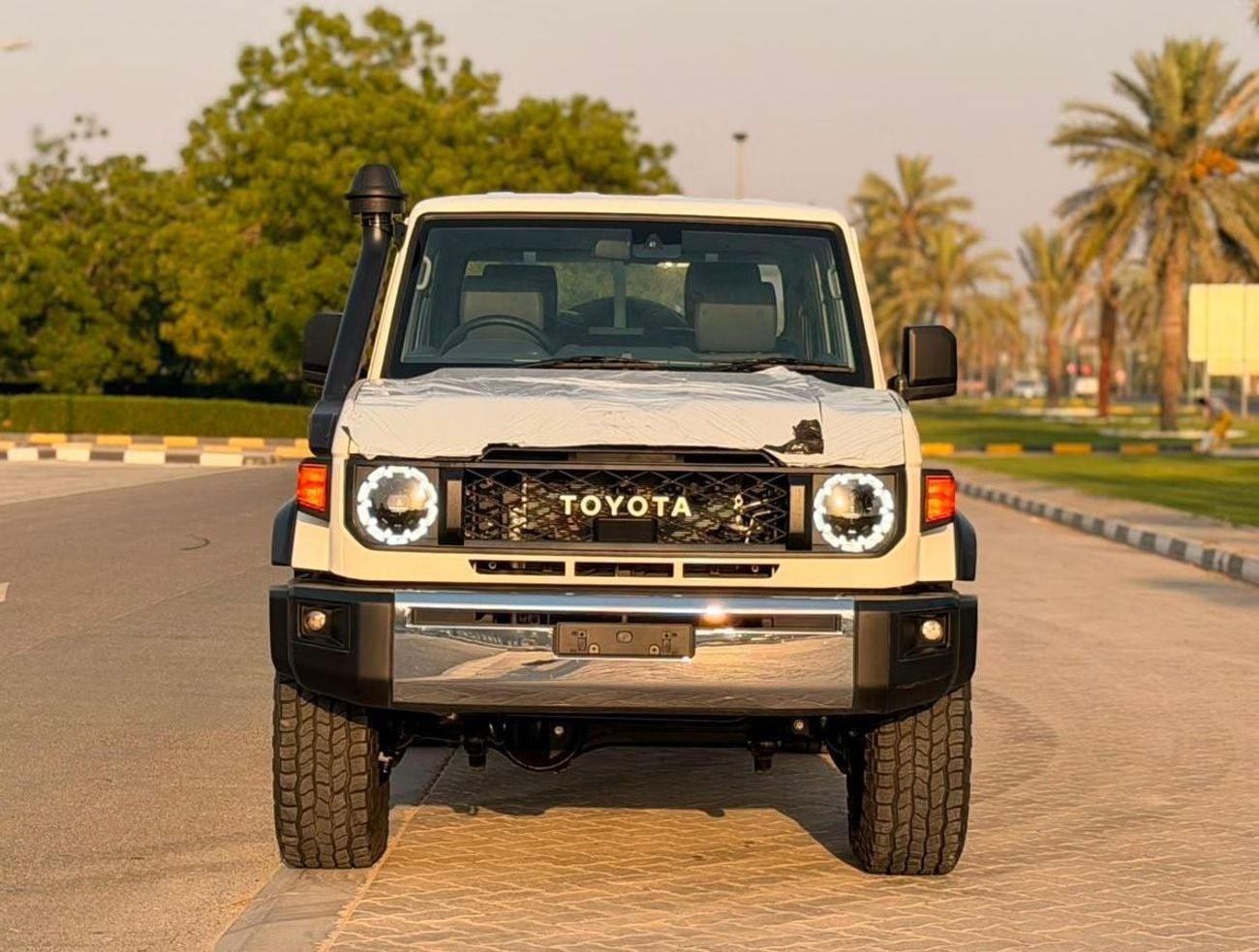 تويوتا لاند كروزر بيك آب Brand New L Pickup Australian Specs Diesel engine Right hand Drive Manual Gear