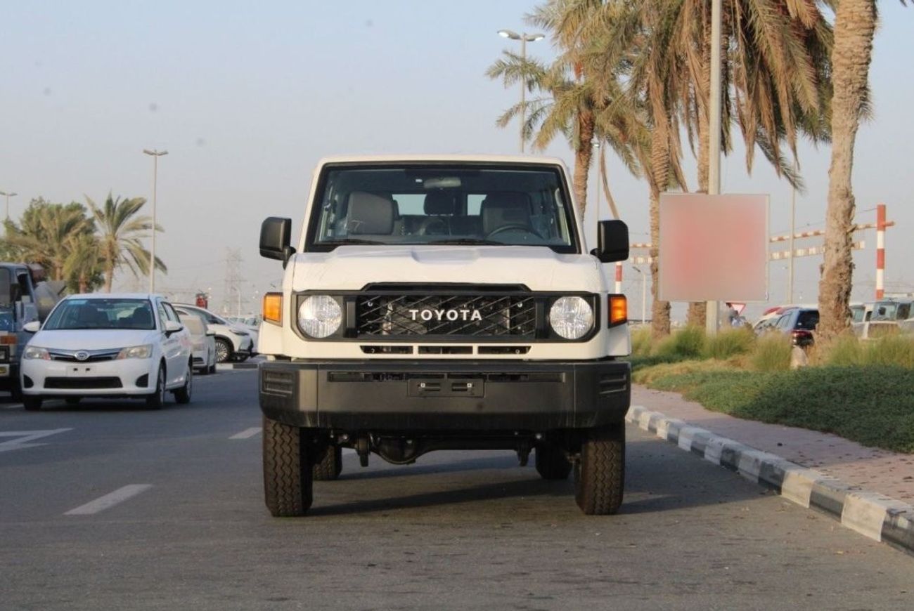 Toyota Land Cruiser 70 TOYOTA LAND CRUISER 76 4.2L L6 DSL 4WD LX STD MANUAL