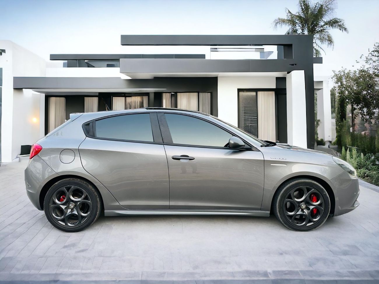 ألفا روميو جوليتا Veloce AED 710 PM | ALFA ROMEO GIULIETTA 1.8 TC I4 | GCC | 0% DP | WELL MAINTAINED | STYLING EXTERIO