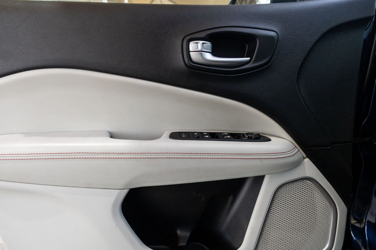 جيب كومباس Limited 2.4L (172 HP)