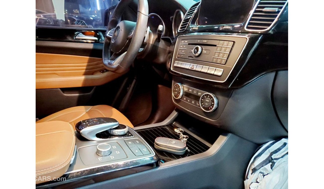 Mercedes-Benz GLE 43 AMG - 2017 - GCC - AGENCY WARRANTY - ( 3,100 AED PER MONTH)