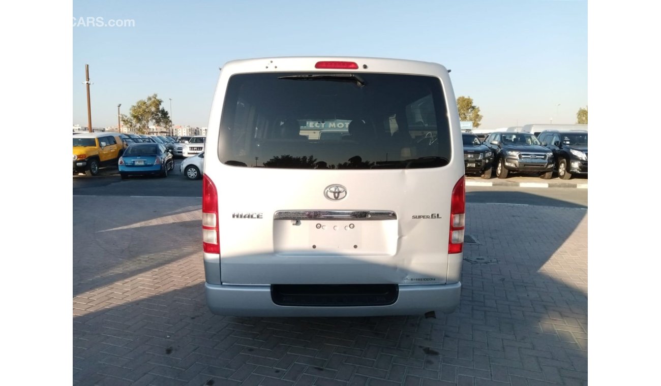 تويوتا هاياس TOYOTQA HIACE RIGHT HAND DRIVE (PM1069)