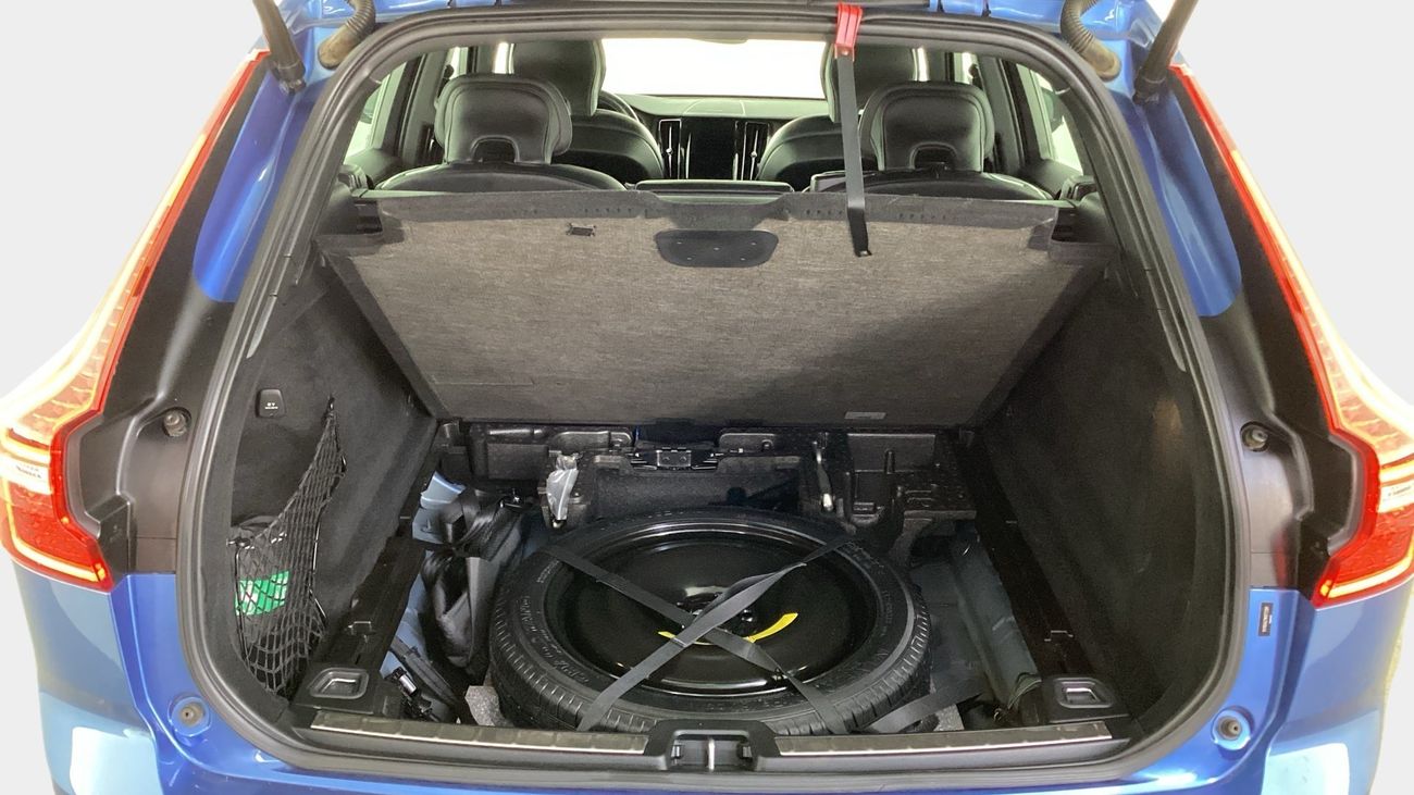 Volvo XC60 R DESIGN | Guaranteed Warranty | 0 Down Payment