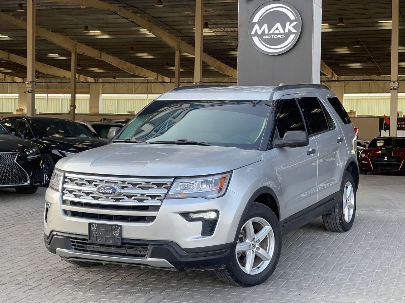 Ford Explorer BASE GCC / 4x4 / 7 SEATERS / DRIVE MODES / LEATHER / RIMS / SUPER CLEAN