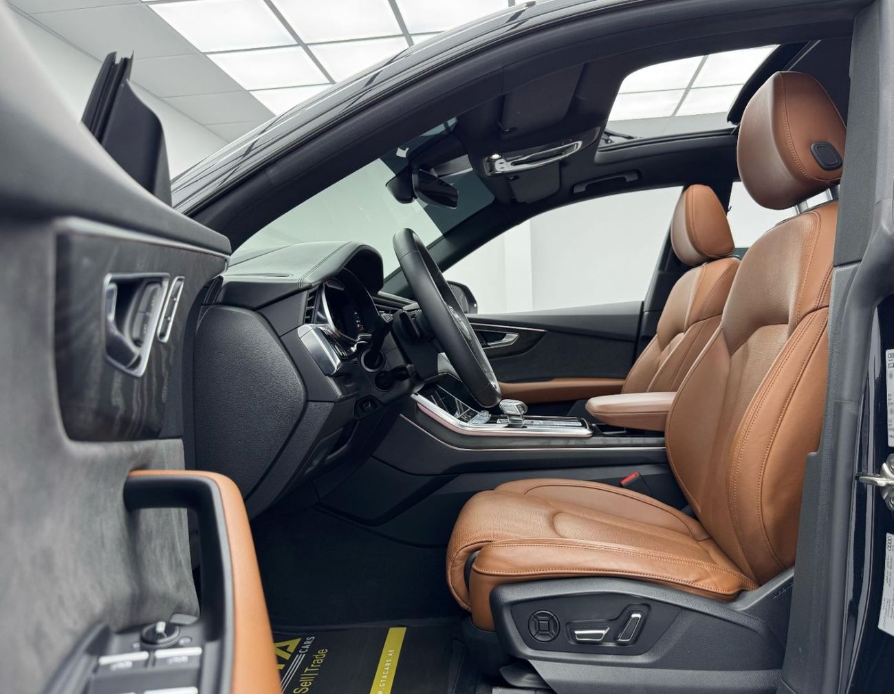 Audi Q8 55 TFSI quattro S Line 3.0L 2021 Audi Q8 S-Line 55TFSI Quattro, 2025 Warranty, 2027 Service Pack, AB