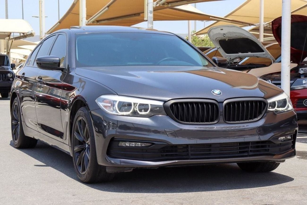 بي أم دبليو 520i Std 2.0L BMW 520i Black Edition/ GCC / 2020 / First Owner original Paint