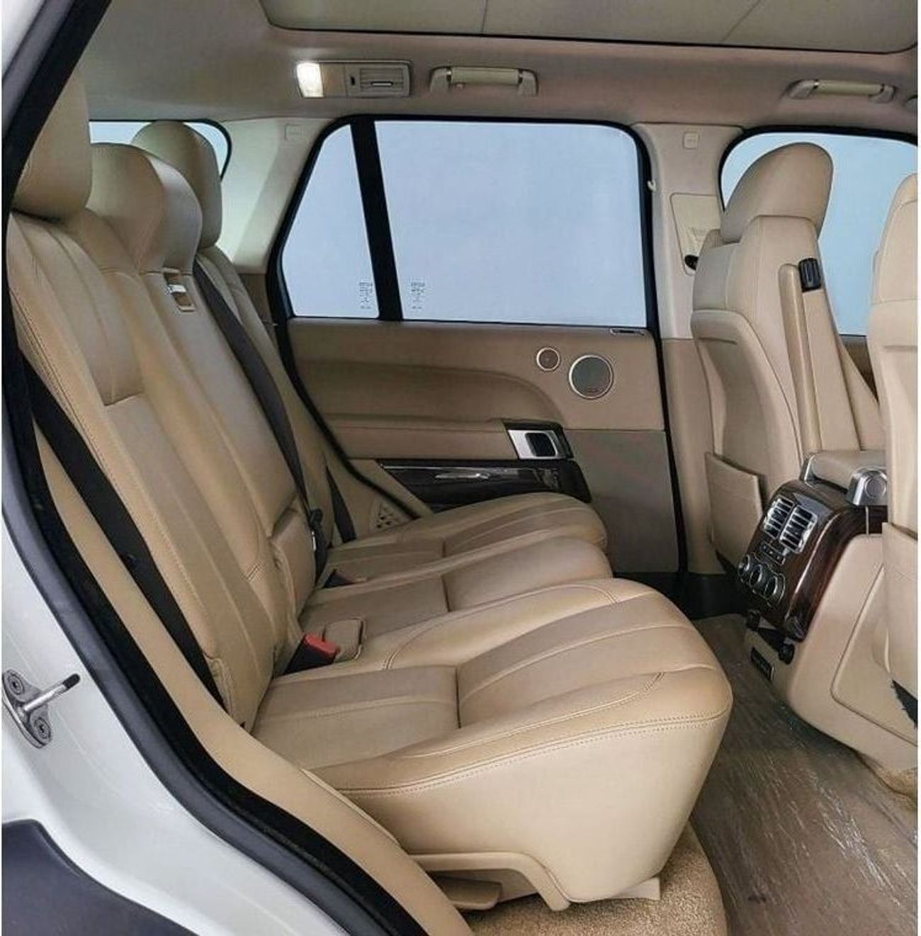 لاند روفر رينج روفر 5.0L-8CYL-Full Option-Excellent Condition GCC Specs