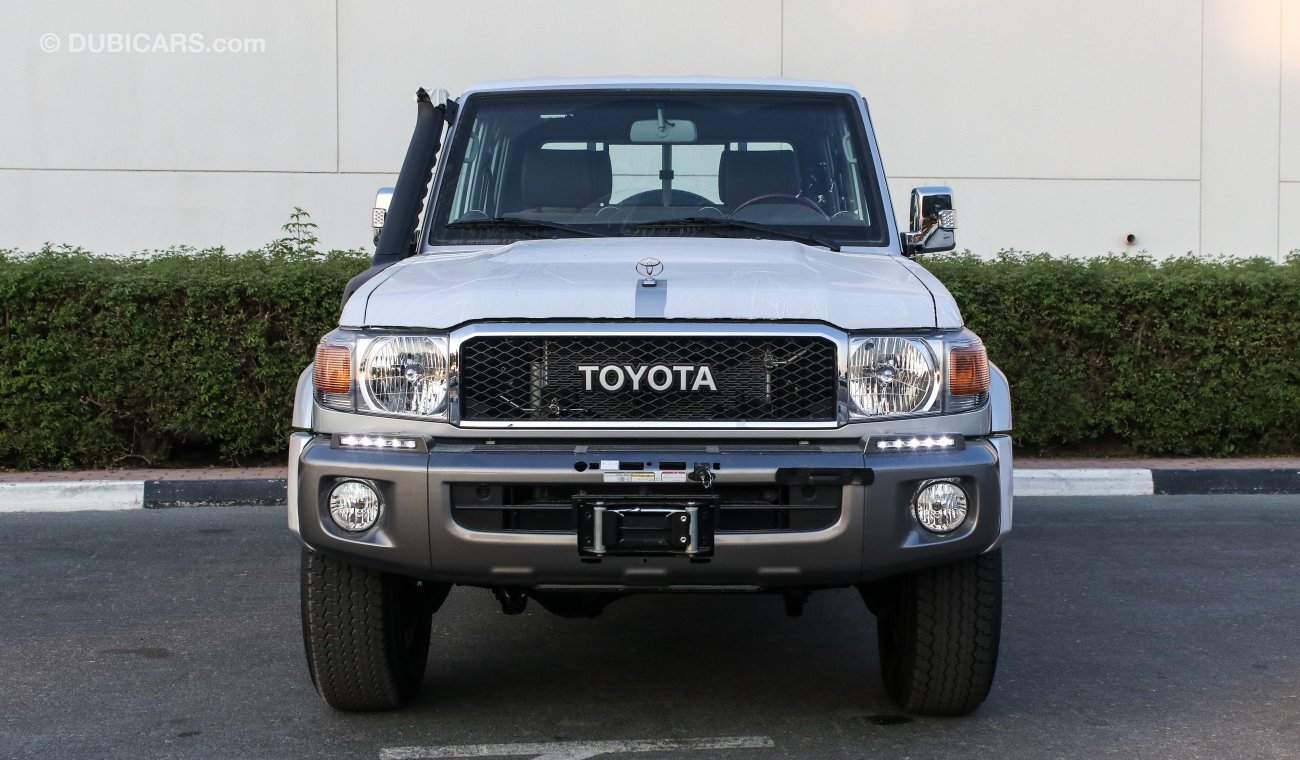 Toyota Land Cruiser Pick Up LX V6