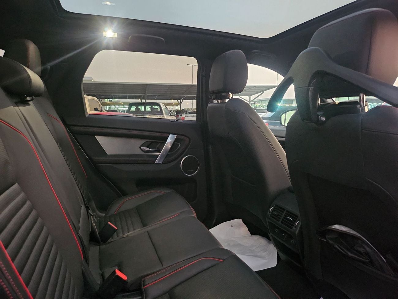 لاند روفر دسكفري سبورت R-DYNAMIC HSE P200
