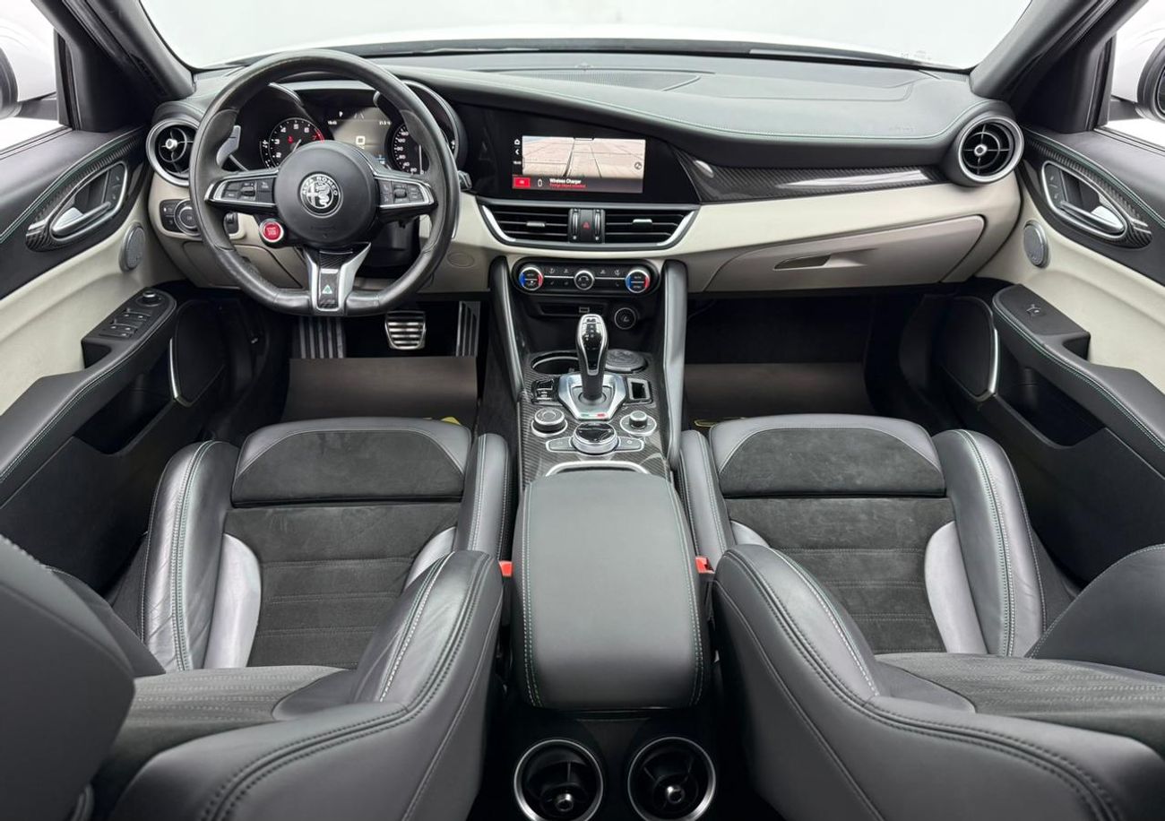 ألفا روميو جوليا Quadrifoglio 2.9L (510 HP) 2020 Alfa Romeo Giulia ,Gargash Warranty+Service Contract+Full Service Hi