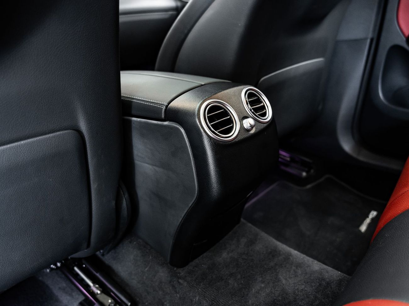 Mercedes-Benz GLC 200 2023 Mercedes GLC 200 Coupe, 2028 Mercedes Warranty + Service Contract, Low KMs, GCC