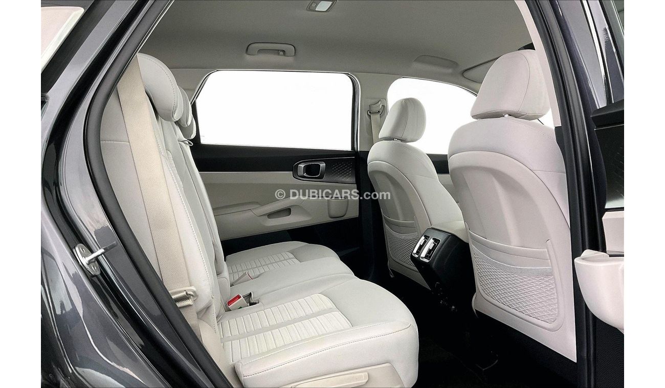 كيا سورينتو LX | سنة ضمان مجانية | 0 دفعة أولى | سياسة الإعادة بعد 7 أيام