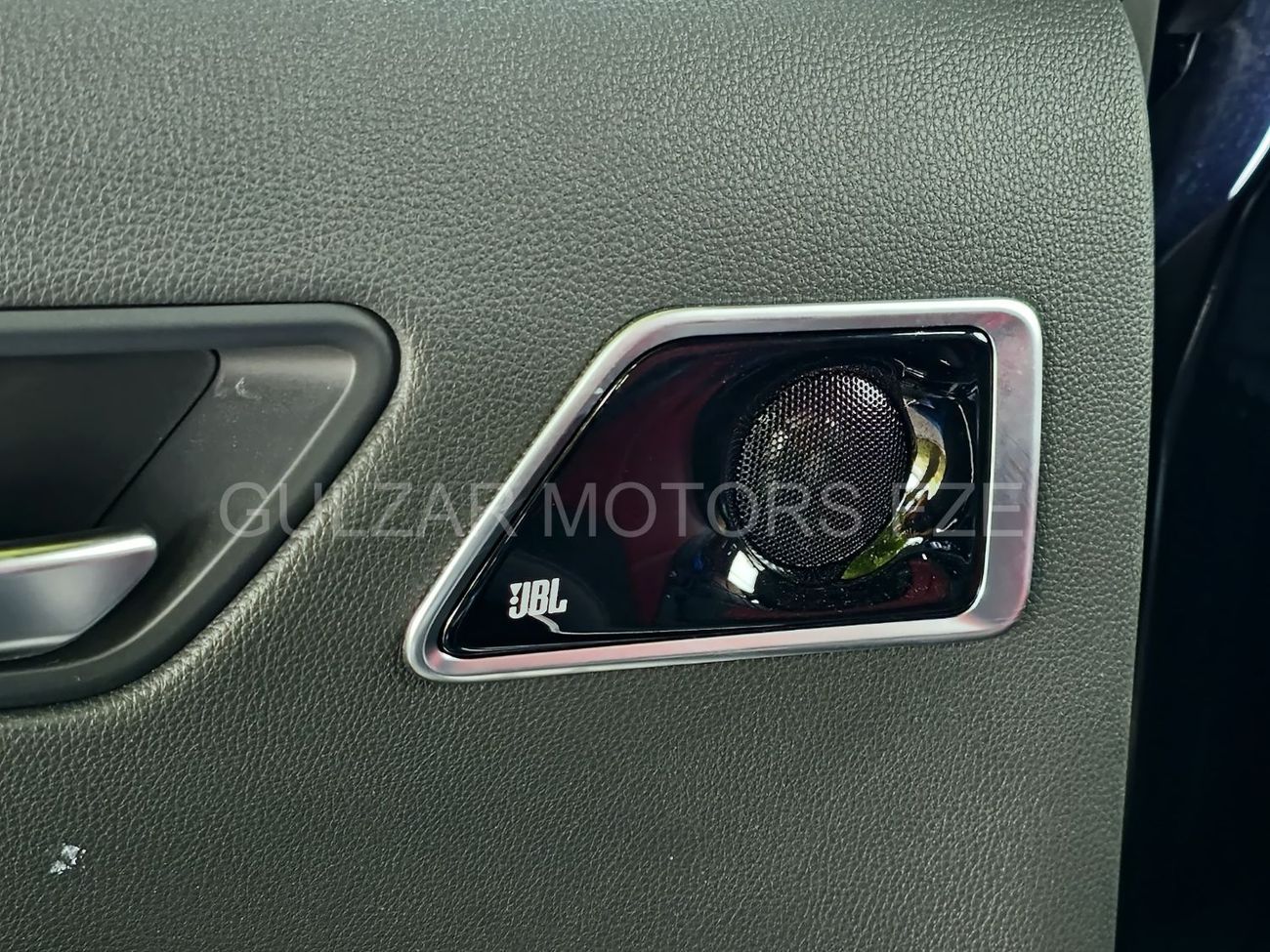 تويوتا لاند كروزر TOYOTA LC300 PETROL 3.5L VXR - Z - RADAR - FULLY LOADED - 2025 MODEL - BLACK INSIDE BLACK/RED - OMAN