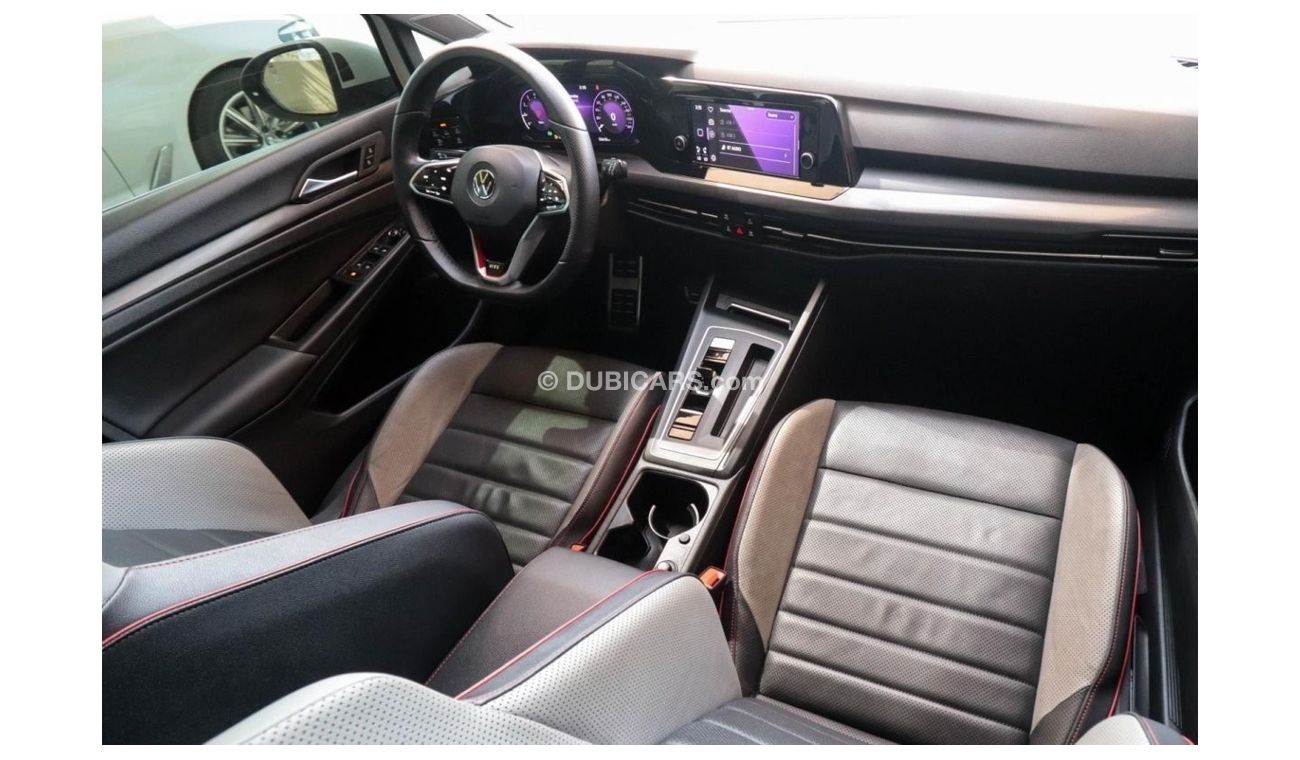 فولكس واجن جولف GTI ليذر