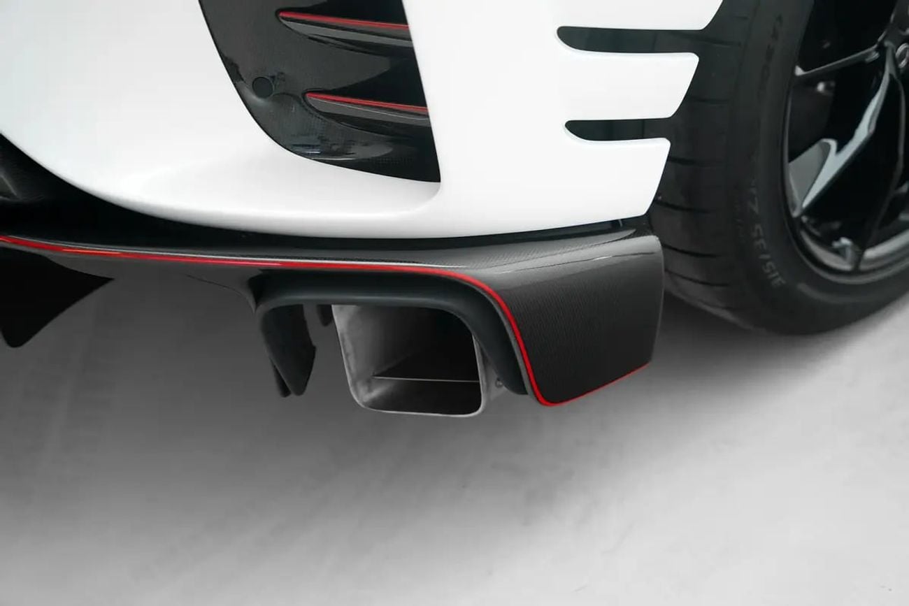 فيراري 812 GTS COMPETIZIONE APERTA WITH 7 YEARS SERVICE CONTRACT