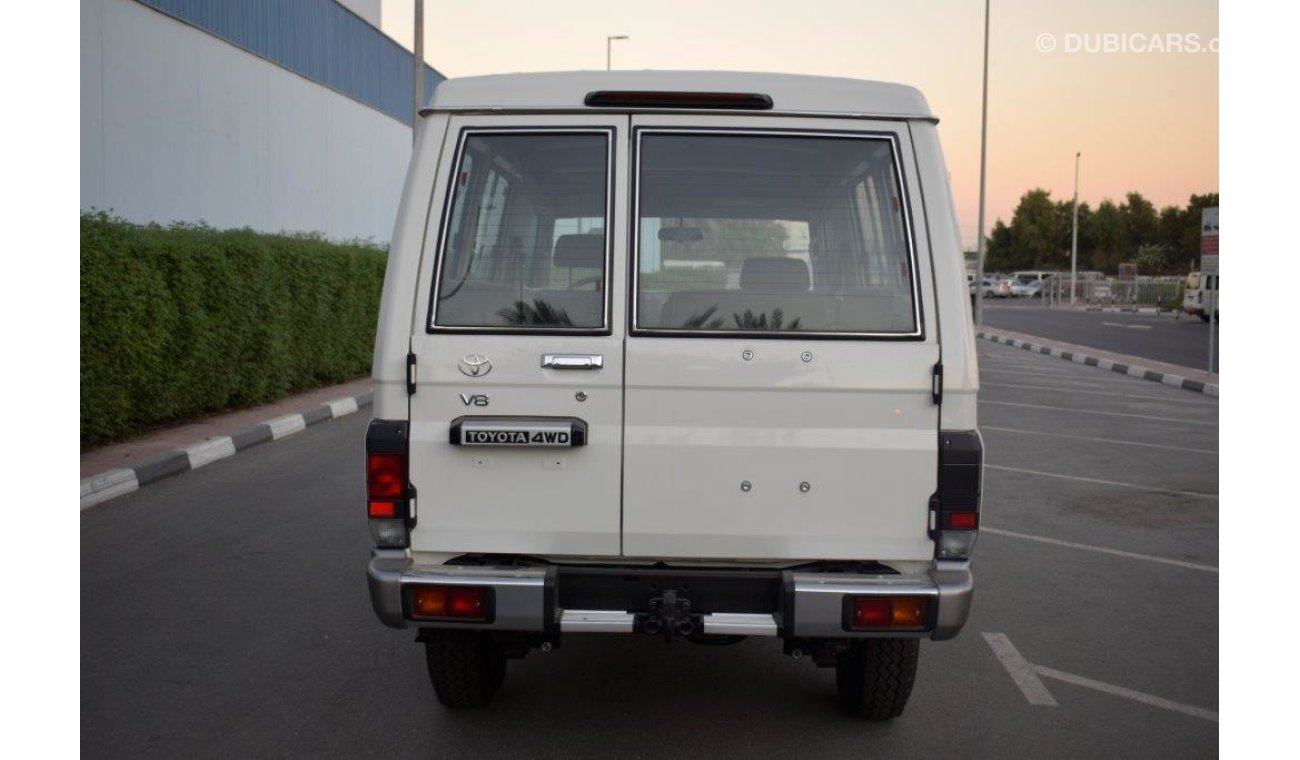 تويوتا لاند كروزر 78 HARDTOP LONG WHEEL BASE  V8 4.5L TURBO DIESEL 4WD 9 SEAT MANUAL TRANSMISSION