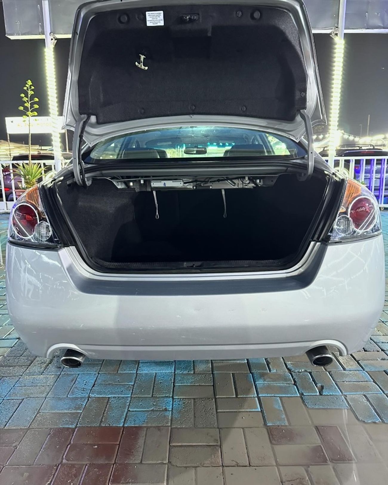 Nissan Altima car in perfect condition, 2012 with engine capacity 2.5
