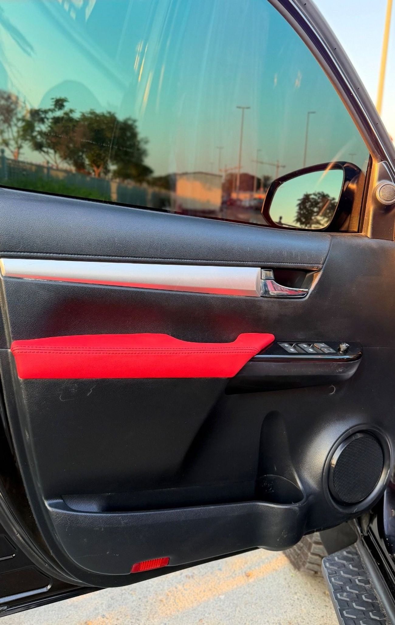 Toyota Hilux ADVENTURE V6 4.0L Engine 2020 Facelift to Travo 2025 Shape Exterior and Interior Full Option